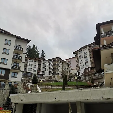 Апартаменты Cedar Heights 2 *